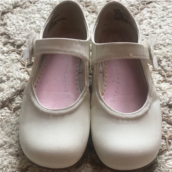 Girls White Stride Right Patent Easter Shoes 9‎ - Picture 1 of 8